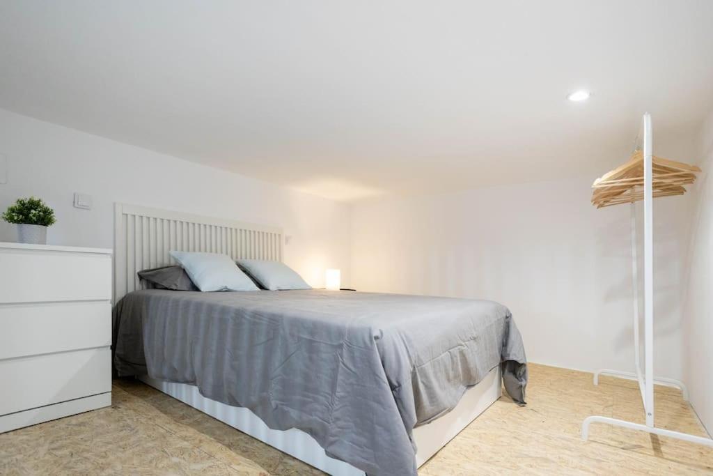 Apartamento Loft Reformado En Marques De Vadillo Con Patio Privado Madrid Exterior foto