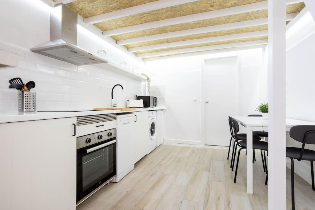 Apartamento Loft Reformado En Marques De Vadillo Con Patio Privado Madrid Exterior foto