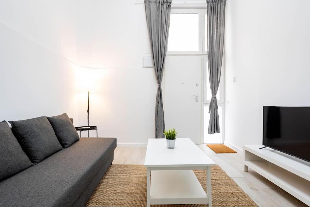 Apartamento Loft Reformado En Marques De Vadillo Con Patio Privado Madrid Exterior foto