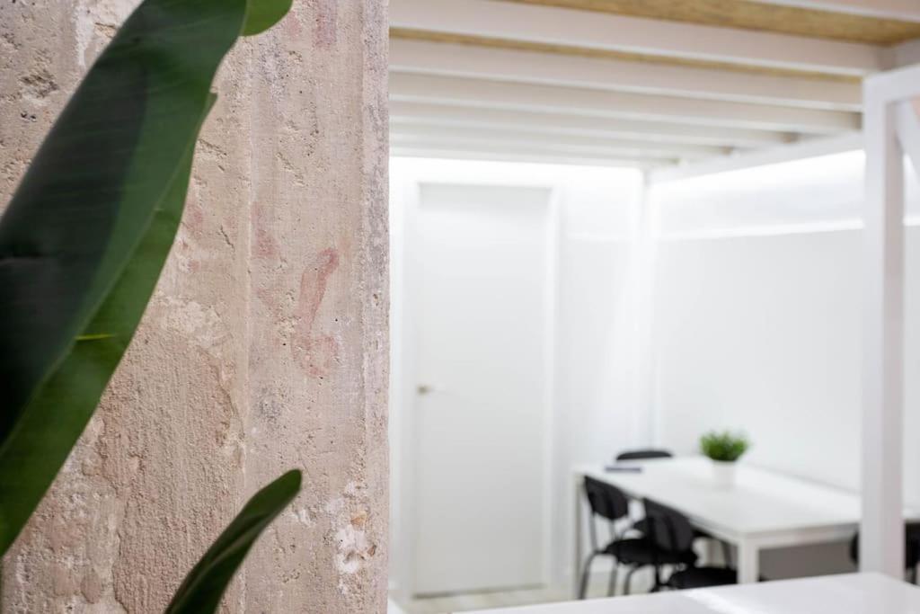 Apartamento Loft Reformado En Marques De Vadillo Con Patio Privado Madrid Exterior foto